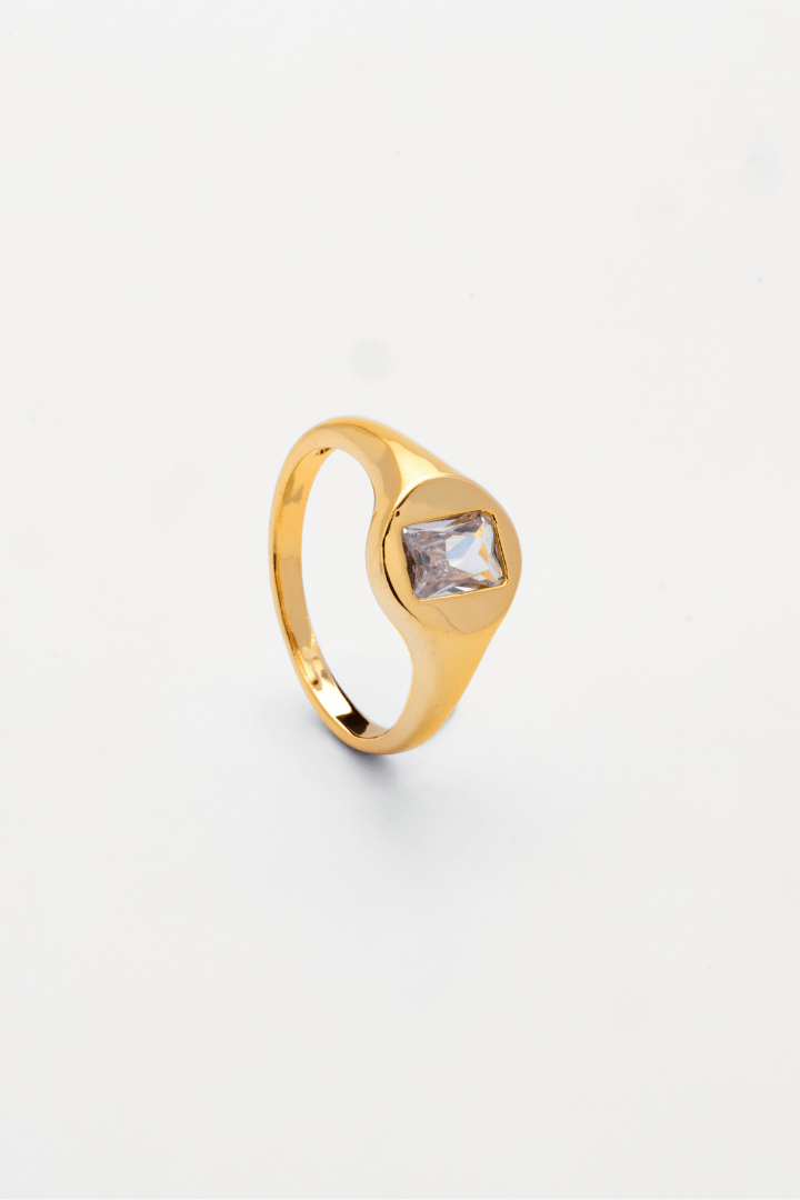 DAINTY SIGNET RING - Kumaya Jewelry