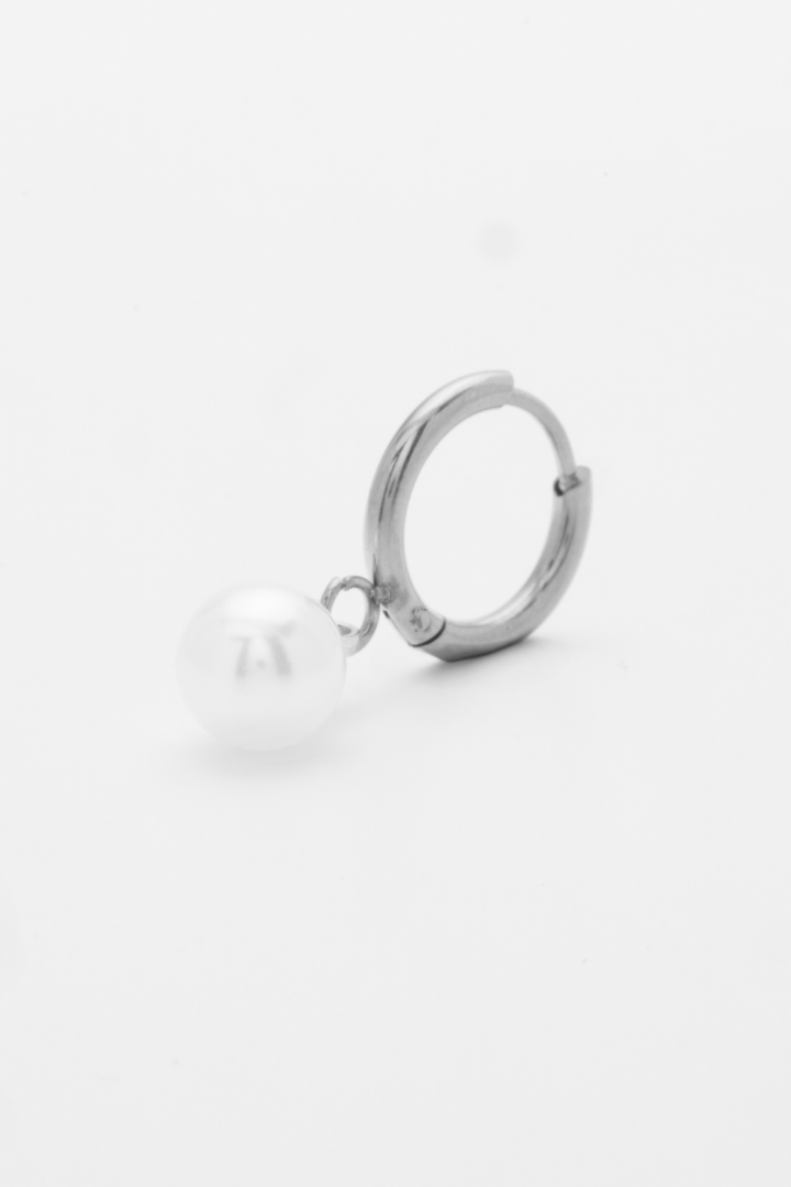 PEARL HUGGIES - Kumaya Jewelry